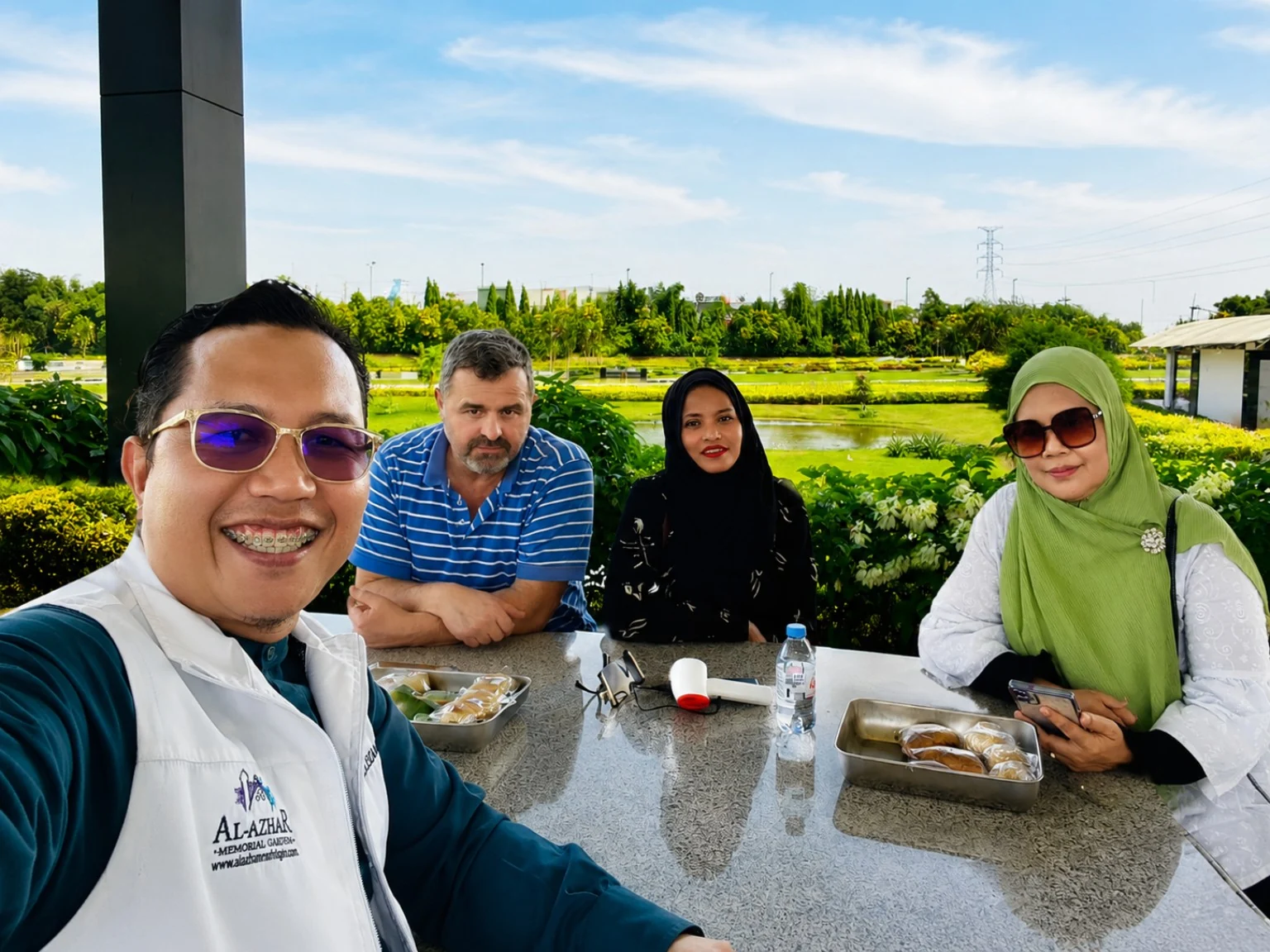 Dokumentasi pendampingan keluarga Al Azhar Memorial Garden