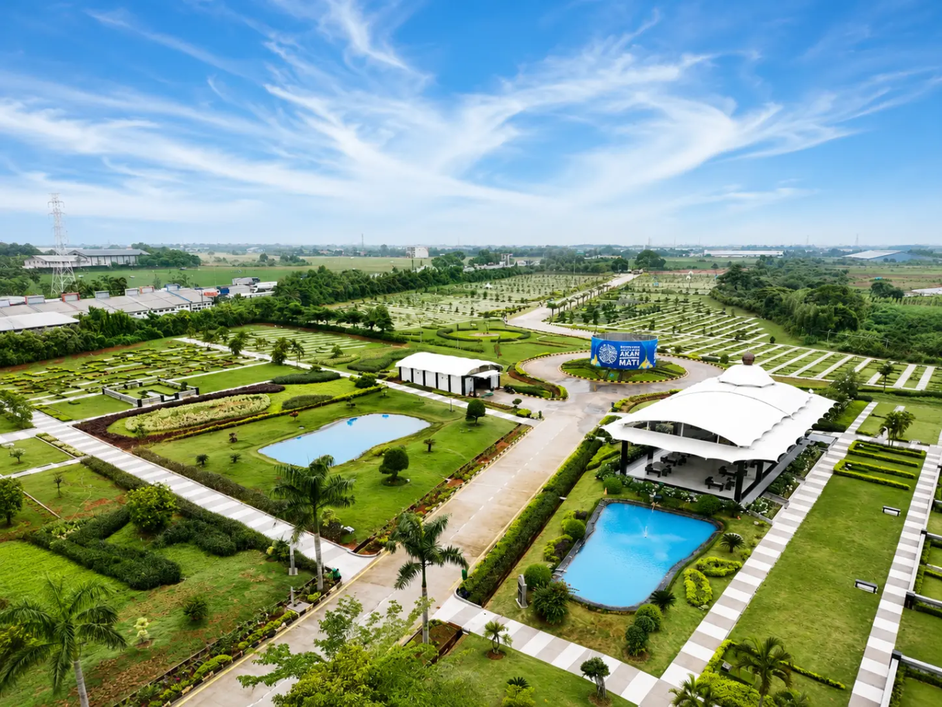 Panorama kawasan hijau di Al Azhar Memorial Garden Karawang
